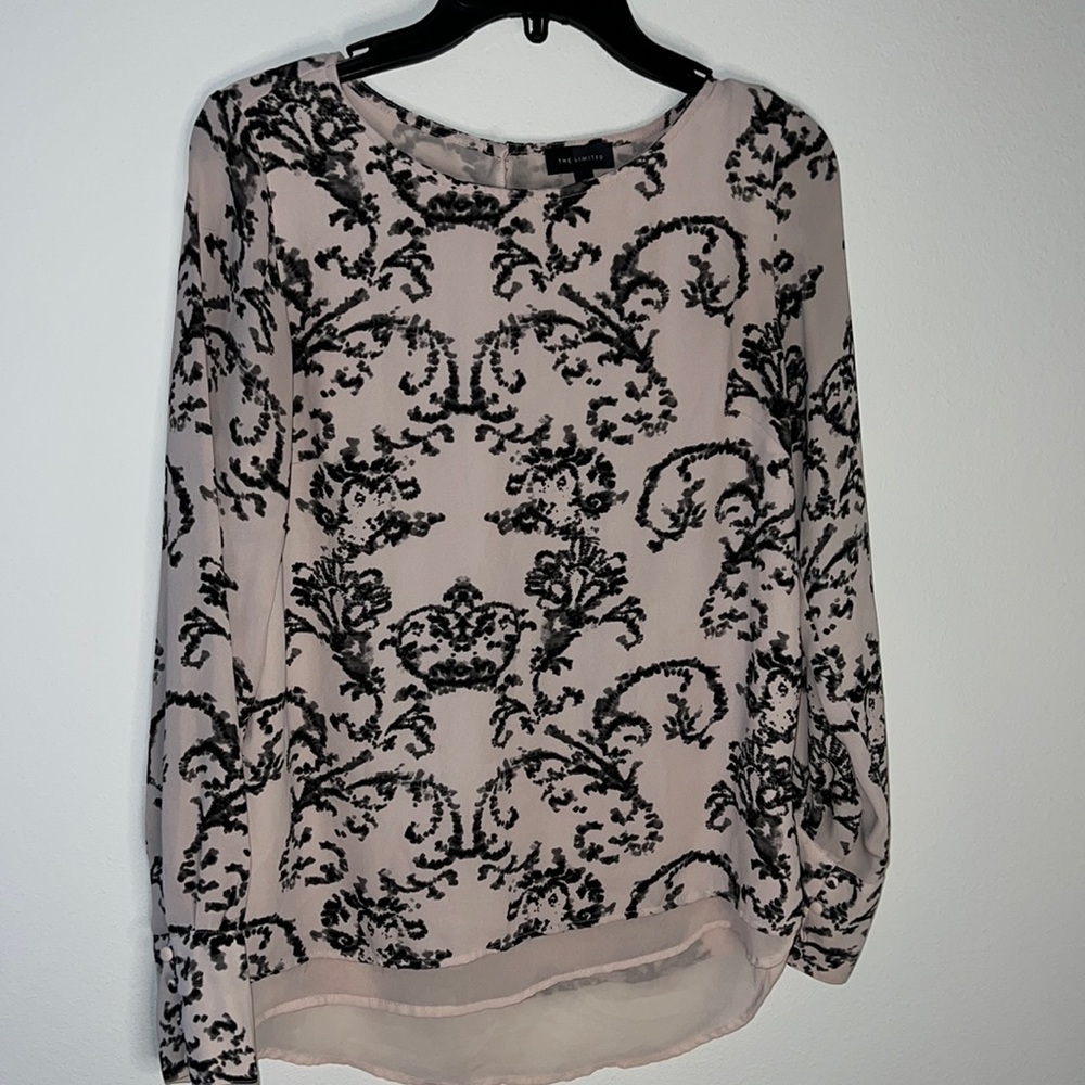The limited pink black print bottom layered long sleeves Sz XS blouse top
